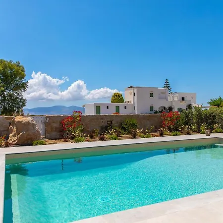 Salinus Beachfront Private Pool Pláka